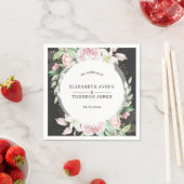 Serviette En Papier Mariage floral noir et rose (En situation)