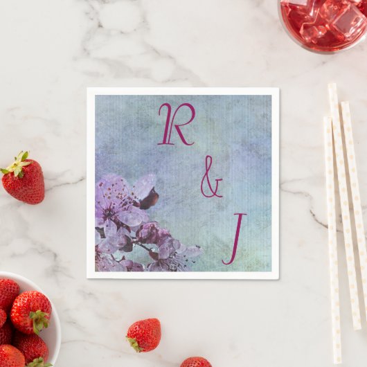 Serviette En Papier Mariage floral pourpre et bleu (En situation)