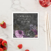 Serviette En Papier Mariage gothique violet et noir floral (En situation)