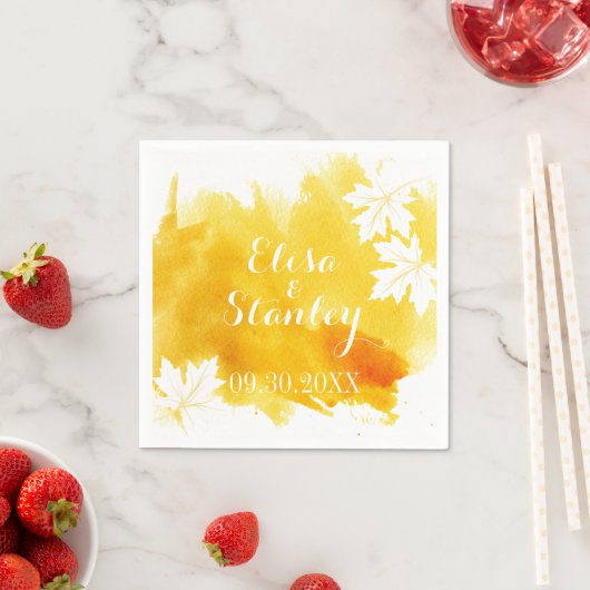 Serviette En Papier Mariage jaune d'aquarelle moderne (En situation)