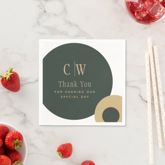 Serviette En Papier Mariage Merci Olive Green Or Monogramme (En situation)