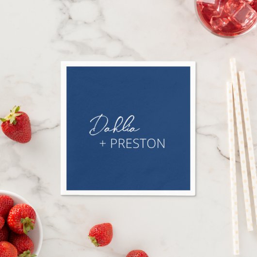 Serviette En Papier Mariage moderne bleu marine minimal (En situation)
