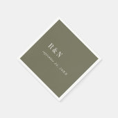 Serviette En Papier Mariage moderne chic Olive Green Monogram (Coin)