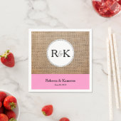 Serviette En Papier Mariage monogramme Burlap et rose clair (En situation)