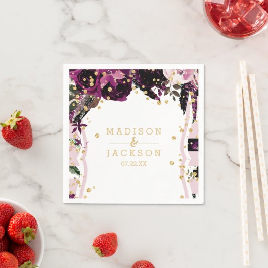 Serviette En Papier Mariage Monogramme Confetti Floral violet foncé (En situation)