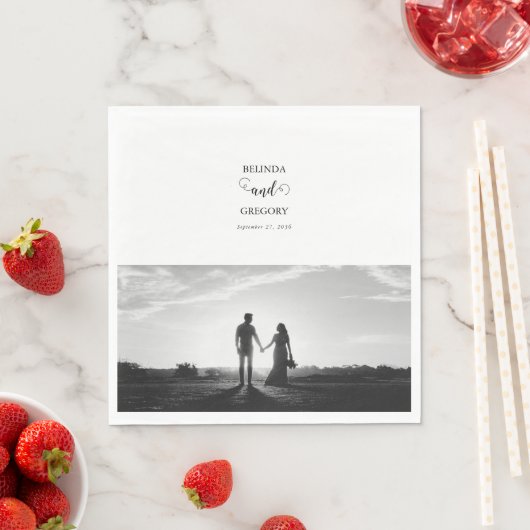Serviette En Papier Mariage photo moderne en noir et blanc (En situation)