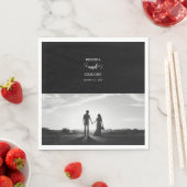 Serviette En Papier Mariage photo moderne en noir et blanc (En situation)