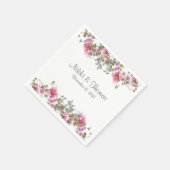 Serviette En Papier Mariage rose Floral Nom de script Élégant Plutôt (Coin)