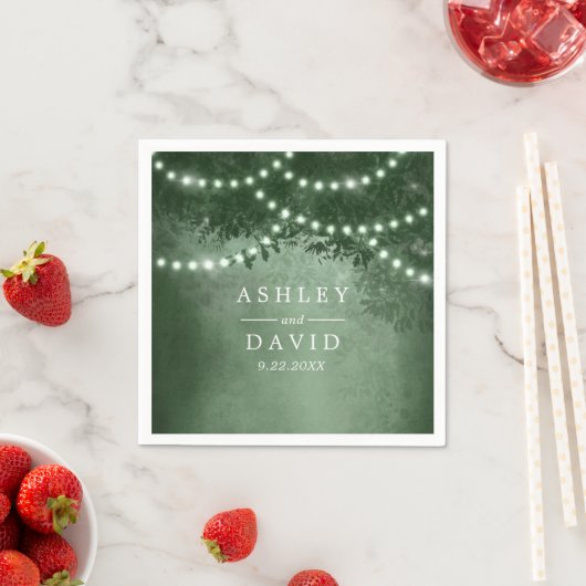 Serviette En Papier Mariage vert de la chaîne d'arbre rustique (En situation)