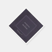 Serviette En Papier Mariage violet foncé simple moderne élégant (Coin)