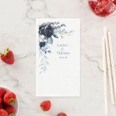 Serviette En Papier Marine Dusty Bleu & Blanc Élégant Mariage (En situation)