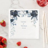 Serviette En Papier Marine Dusty Bleu & Blanc Jardin Élégant Mariage (En situation)