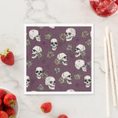 Serviette En Papier Marron Vert Gothique Crânes et Roses Halloween (En situation)