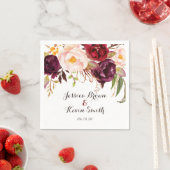 Serviette En Papier Marsala Bourgogne Floral Mariage personnalisé-2 (En situation)