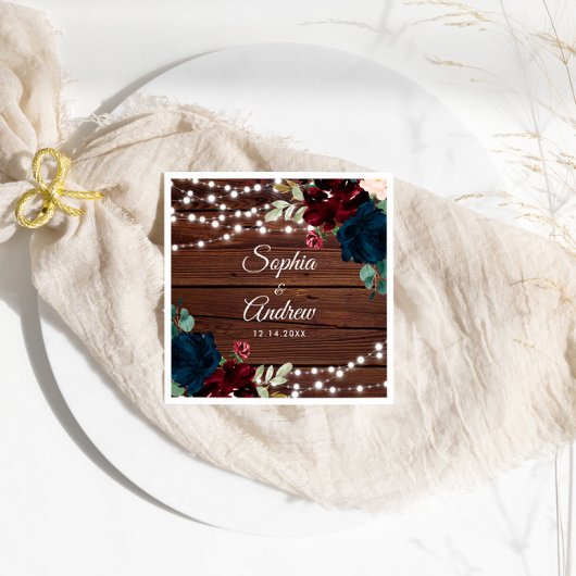 Serviette En Papier Marsala & Navy Mariage en bois rustique