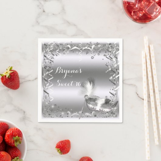 Serviette En Papier Mascarade d'argent Mascarade Masque élégant bal fê (En situation)