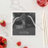 Serviette En Papier Masque noir & blanc Masquerade Masque & Perles Par (En situation)