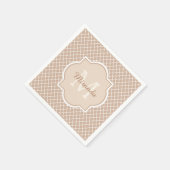 Serviette En Papier Monoggramme de Quatrefoil Preppy Tan avec nom (Coin)