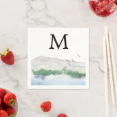 Serviette En Papier Monogram Mountain Lake Mariage Cocktail Napkin (En situation)