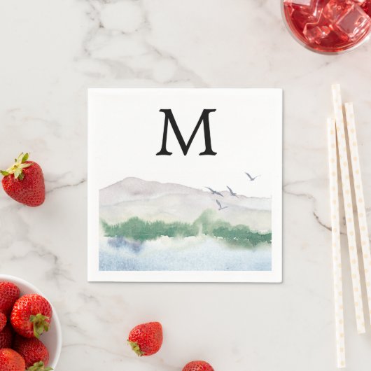 Serviette En Papier Monogram Mountain Lake Mariage Cocktail Napkin (En situation)