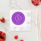 Serviette En Papier Monogramme à point violet/blanc (En situation)