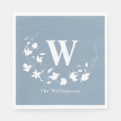 Serviette En Papier Monogramme classique Nom Floral Wreath in Dusty Bl (Devant)