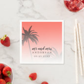 Serviette En Papier Monogramme Corail Tropical Palm Tree Beach Mariage (En situation)