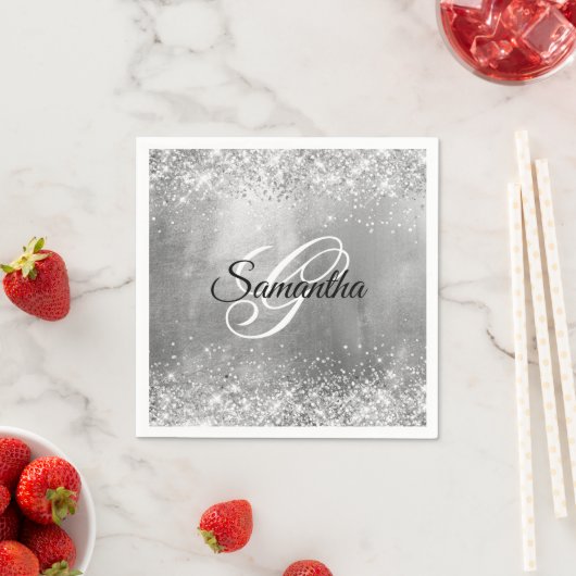 Serviette En Papier Monogramme fantaisie en argent (En situation)