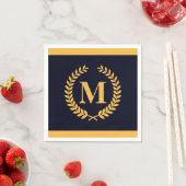 Serviette En Papier Monogramme Golden Laurel Wreath (En situation)