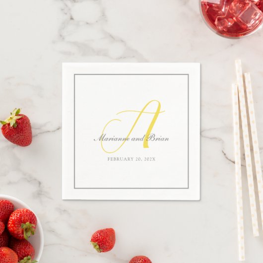Serviette En Papier Monogramme illuminant jaune, gris avec blanc (En situation)