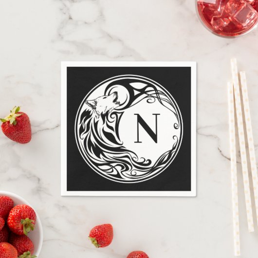 Serviette En Papier Monogramme Loup Tribal (En situation)