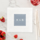 Serviette En Papier Monogramme moderne Dîner bleu et blanc Dusty (En situation)