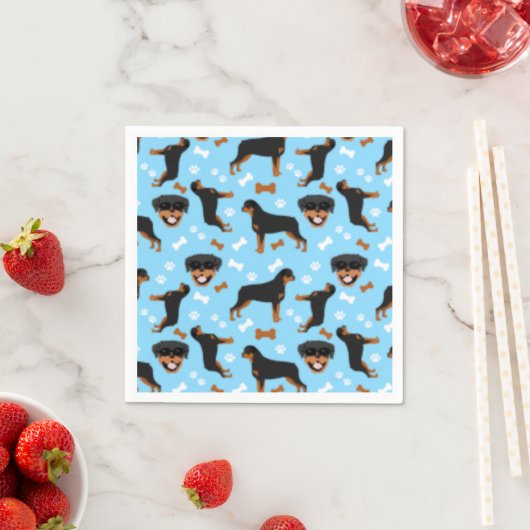 Serviette En Papier Motif de chien Rottweiler Rotties (En situation)