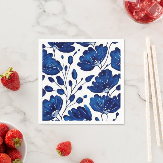 Serviette En Papier Motif de fleurs bleu marine (En situation)
