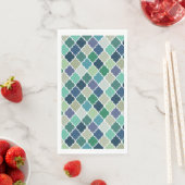 Serviette En Papier Motif de quatrefoil bleu, vert et turquoise (En situation)