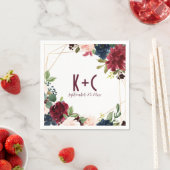 Serviette En Papier Napkins mariage | Bourgogne et marine Floral Géomé (En situation)