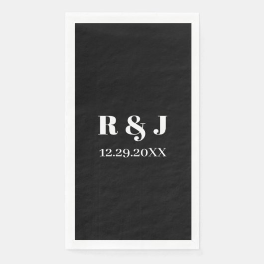 Serviette En Papier Noir Blanc Monogramme Couple Nom personnalisé Mari (Devant)