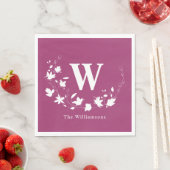 Serviette En Papier Nom du monogramme classique Couronne florale dans  (En situation)