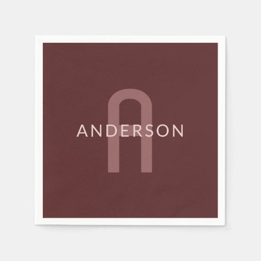 Serviette En Papier Nom Monogramme d'apparence moderne | Rouge marron (Devant)