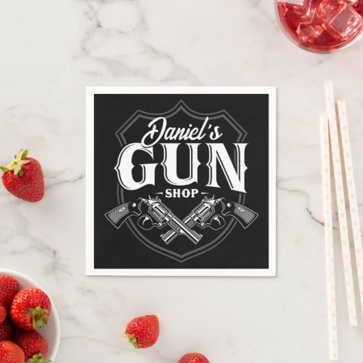 Serviette En Papier NOM PERSONNALISÉ Vieux Armes à feu (En situation)