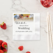 Serviette En Papier Nous le faisons - Embrasser un couple sur un pré (En situation)