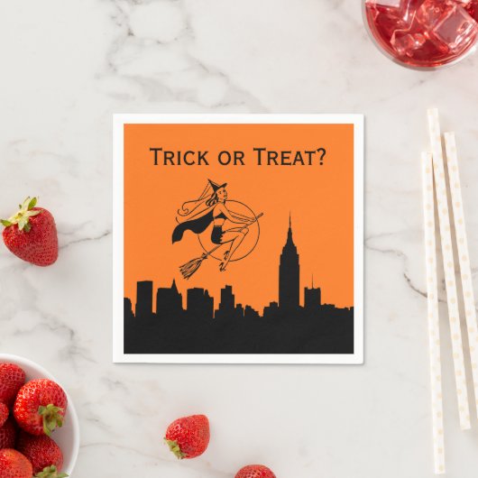 Serviette En Papier NYC Skyline Silhouette Halloween Cheeky Witch (En situation)