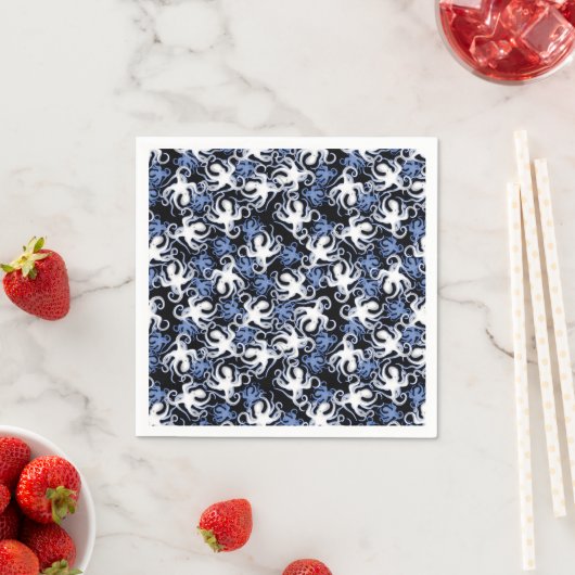 Serviette En Papier Octopus noir, blanc et bleu Motif sans couture (En situation)