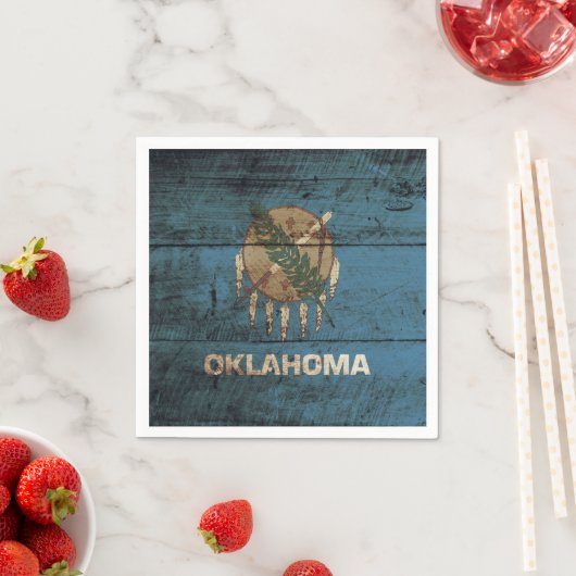 Serviette En Papier Oklahoma State Flag on Old Wood (En situation)