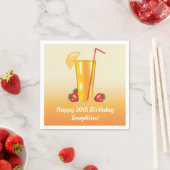 Serviette En Papier Orange Tropical Boisson Et Fraises Anniversaire (En situation)