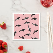 Serviette En Papier Orca Baleine Illustration Pod Motif Océan rose (En situation)