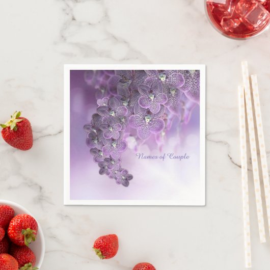 Serviette En Papier Orchidées de fleurs violettes (En situation)