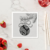 Serviette En Papier Ornement de Noël classique Couleurs gris-noir (En situation)