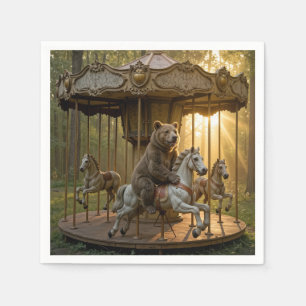 Serviette En Papier Ours chevauchant un cheval de carrousel dans une f