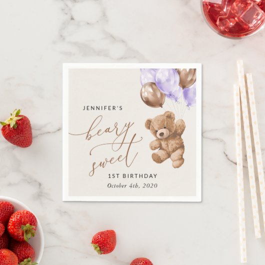 Serviette En Papier Ours En Jeu, Ballons Violets, Premier Anniversaire (En situation)